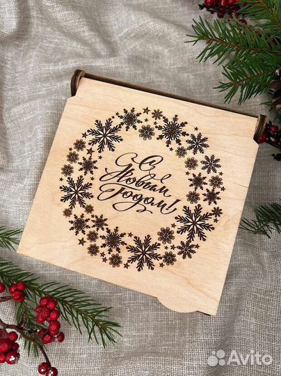 Коробка подарочная деревянная из фанеры