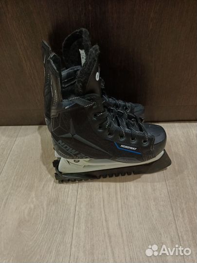Коньки хоккейные
