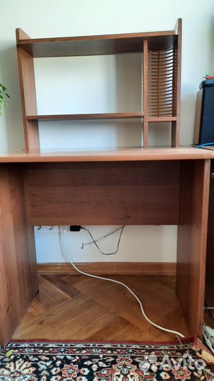 Детский письменный стол