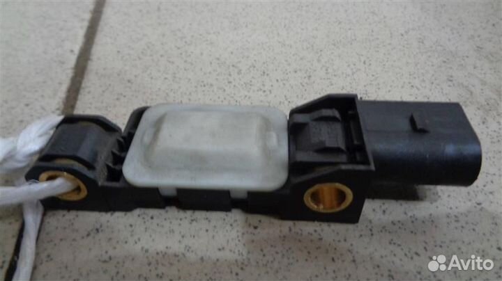 Датчик AIR BAG Volkswagen Touareg 2002-2010