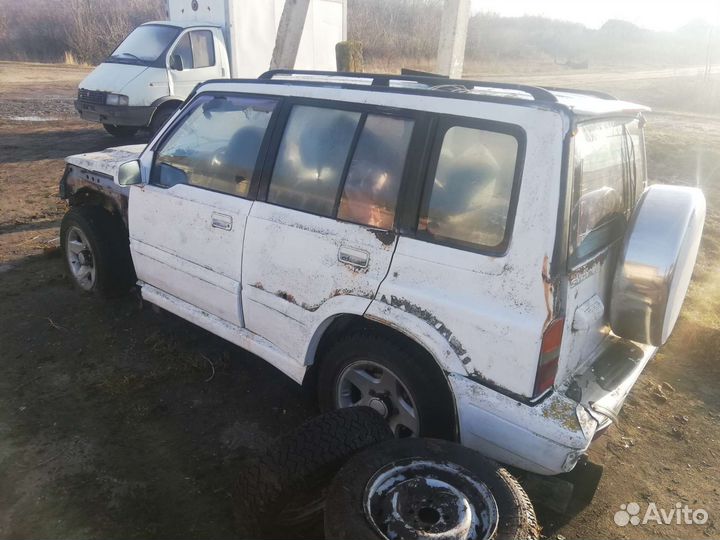 Suzuki Vitara 2.0 МТ, 1995, битый, 200 000 км