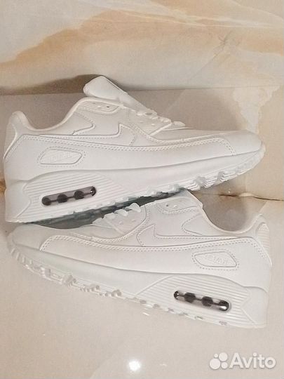 Кроссовки nike женские