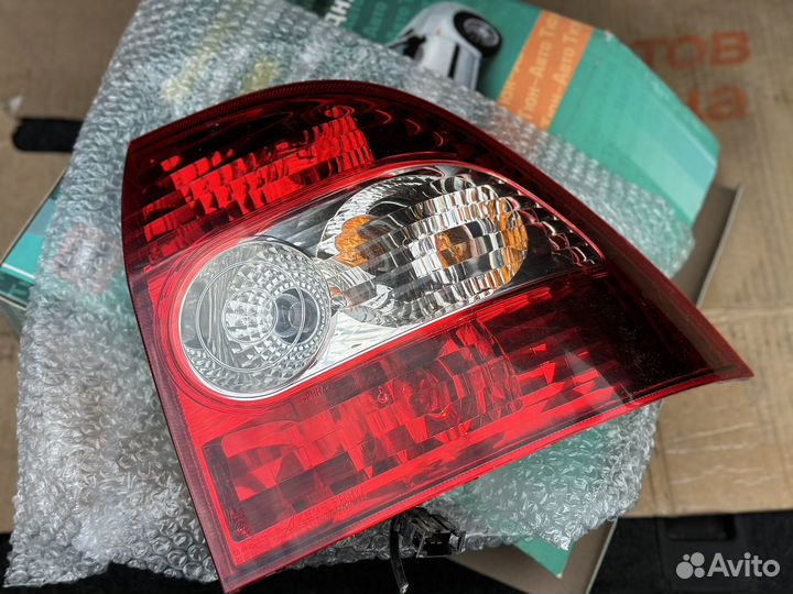 Фонарь задний правый на priora