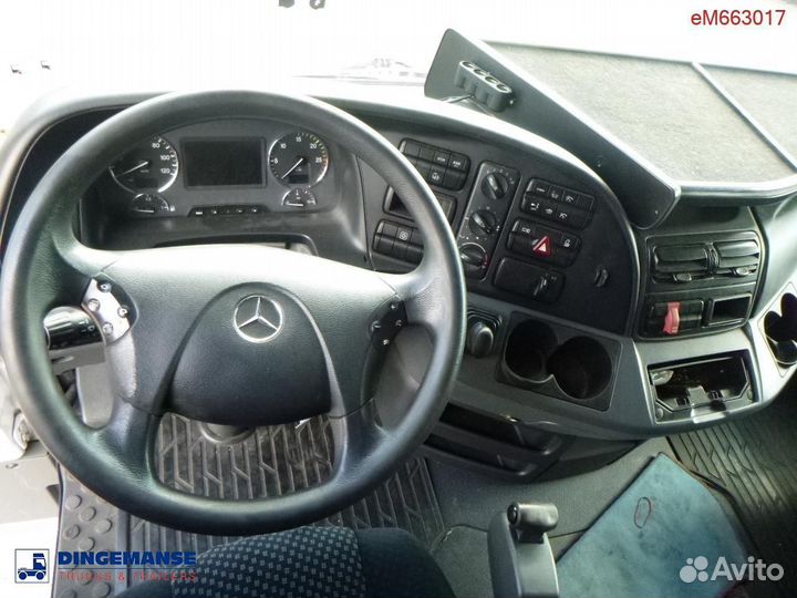 Pазбираем грузовик Mercedes-Benz Actros mpiii 2009