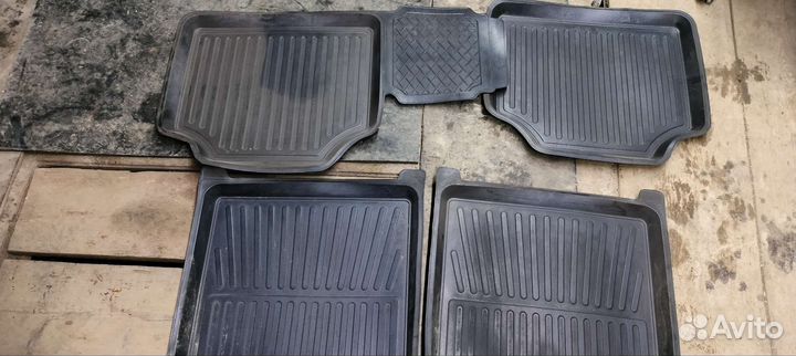 Автомобильные коврики резиновые на ваз 2104