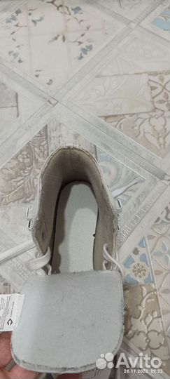 Коньки размер 35/36