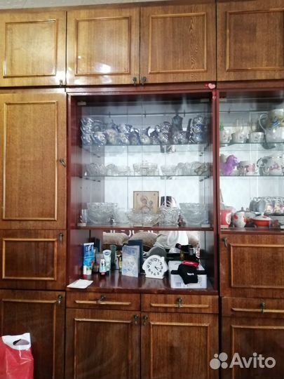 Шкаф сервант