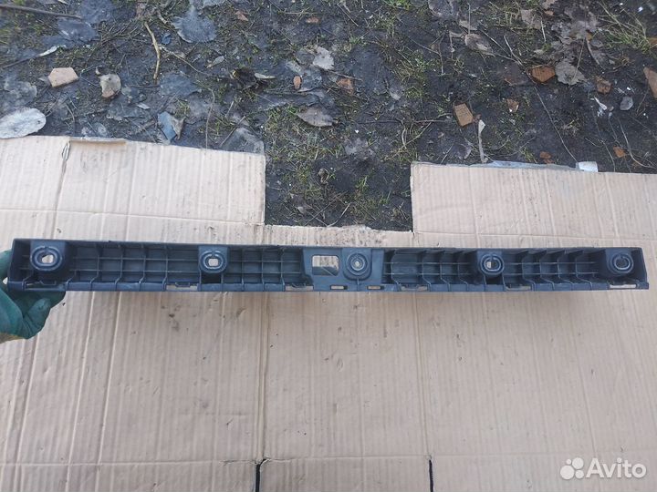 Кронштейн заднего бампера Volkswagen Polo 6