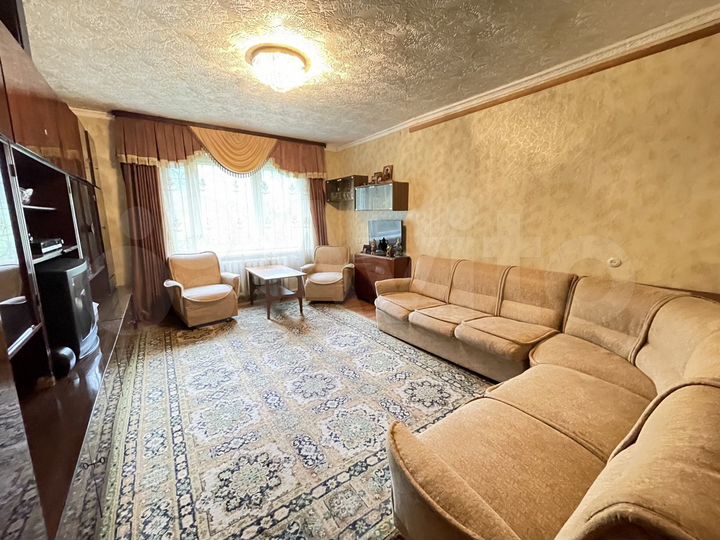 4-к. квартира, 80 м², 1/5 эт.