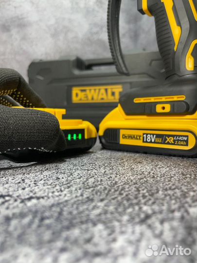 Сучкорез аккумуляторный Dewalt