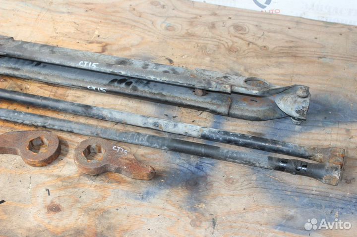 Торсионы в сборе с балкой Chevrolet Tahoe GMT400