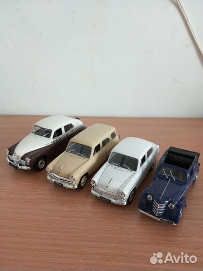Модель автомобиля 1:43