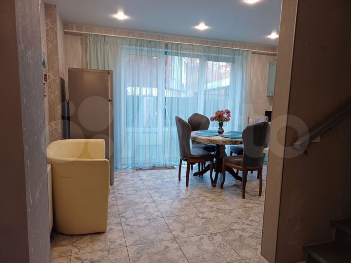 Таунхаус 110 м² на участке 1 сот.