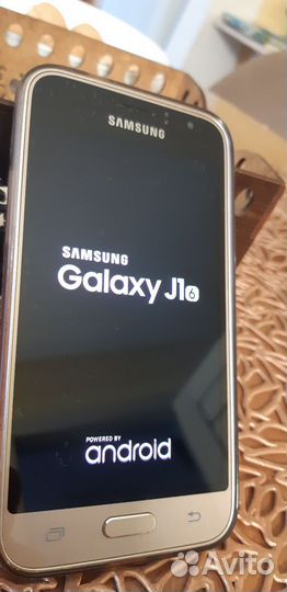 Телефон Samsung galaxy j1