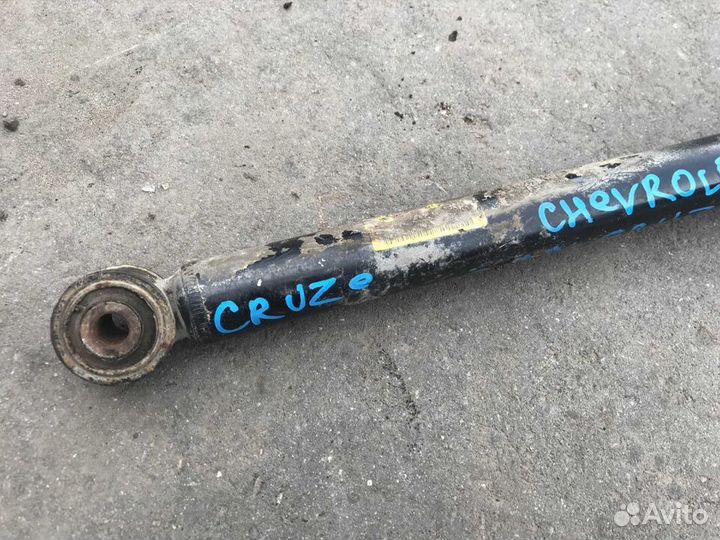 Стойка задняя Chevrolet Cruze J300 амортизатор