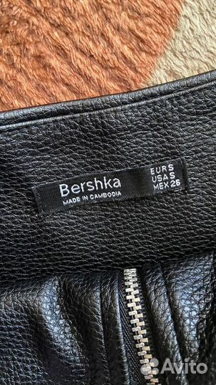 Кожаная юбка мини 42 Bershka