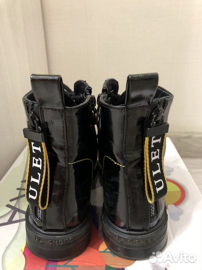 Ботинки для девочки