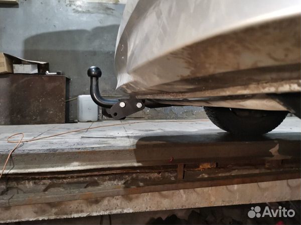 Фаркоп Nissan Serena 2016-2023