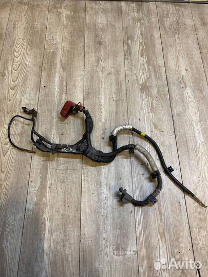 Клемма силовая аккумулятора Toyota Avensis