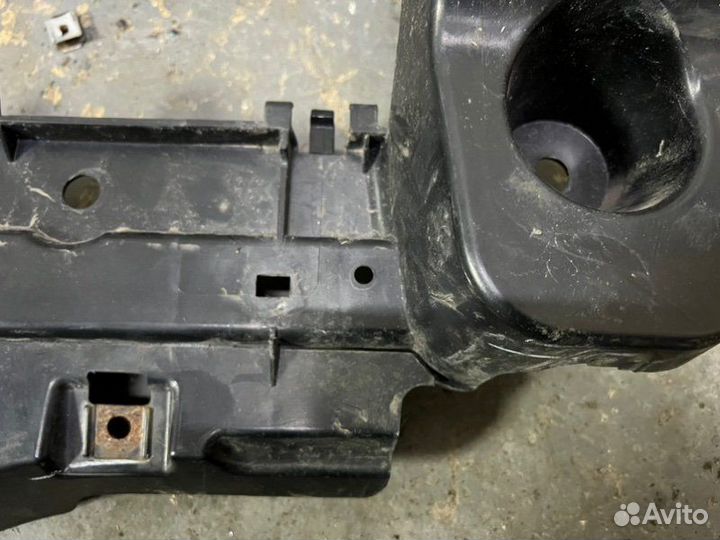 Кронштейн заднего бампера центральный Bmw X6 E71