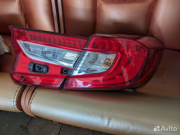 Задние фонари Honda Accord 10