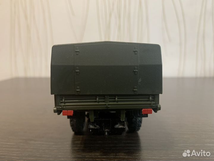 Модель 1/43 Урал-4320