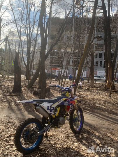 XT 250 ST (GR-7)