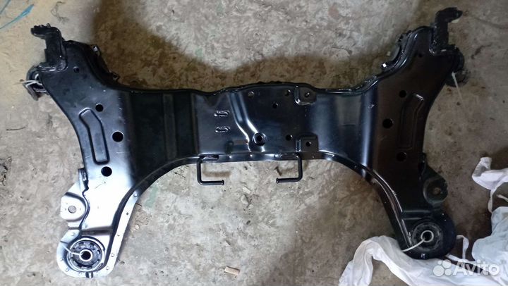 Подрамник передний Хендай Матрикс 2001-2010