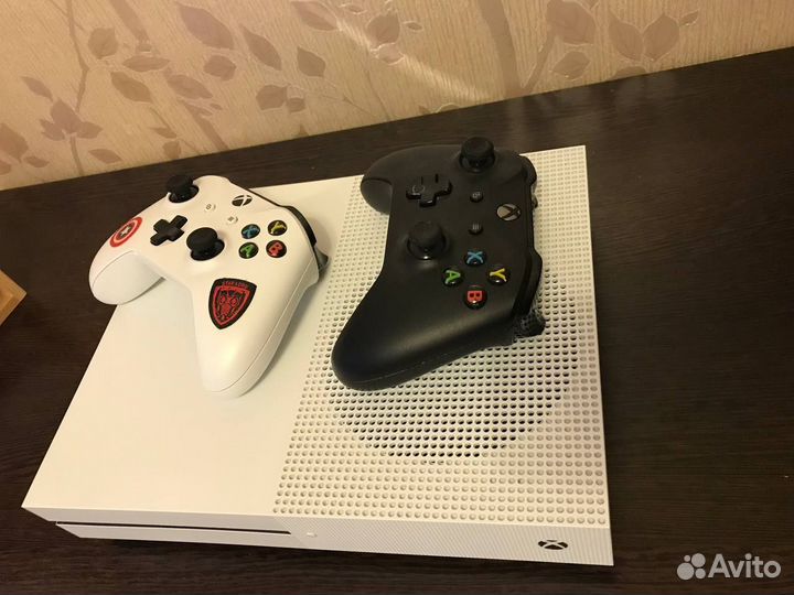 Xbox ONE S 1 TB