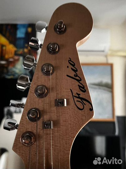 Электрогитара