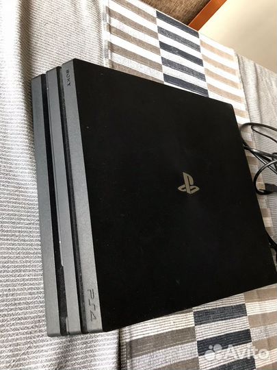 Игровая приставка ps4