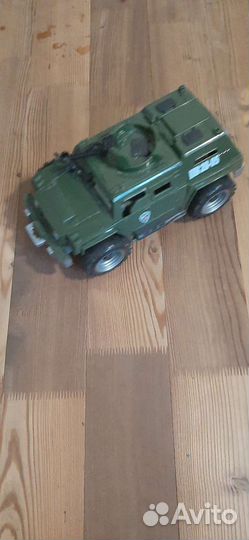 Продам детские машинки