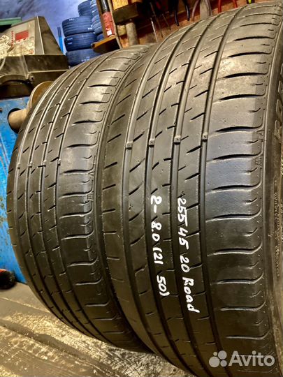 Roadstone N'Fera RU1 255/45 R20