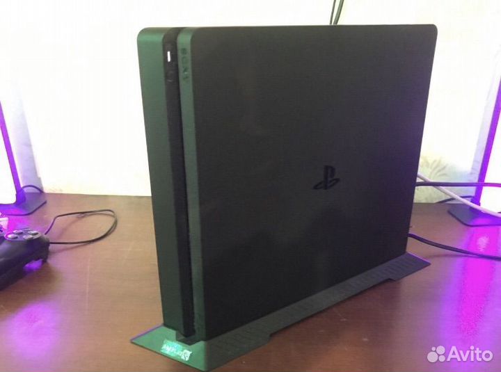Sony PS4 slim