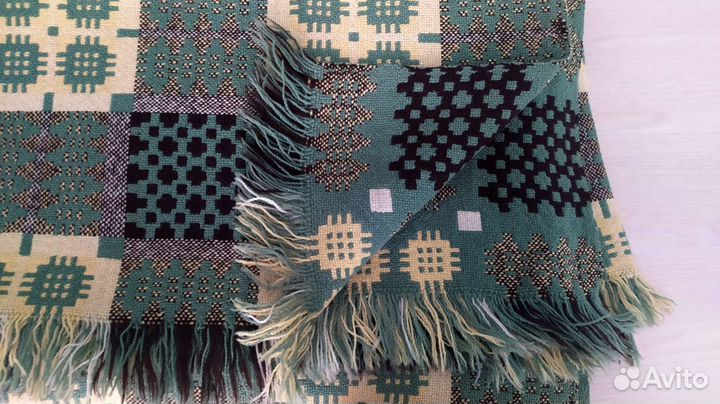 Шерстяное покрывало-плед