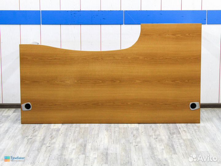 Стол офисный угловой