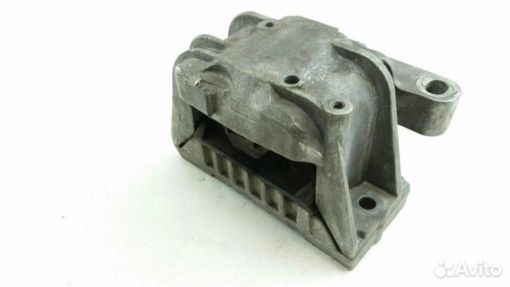 Подушка двигателя Skoda Yeti 5L cbzb 2010