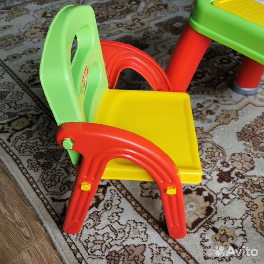 Детский стол и стул