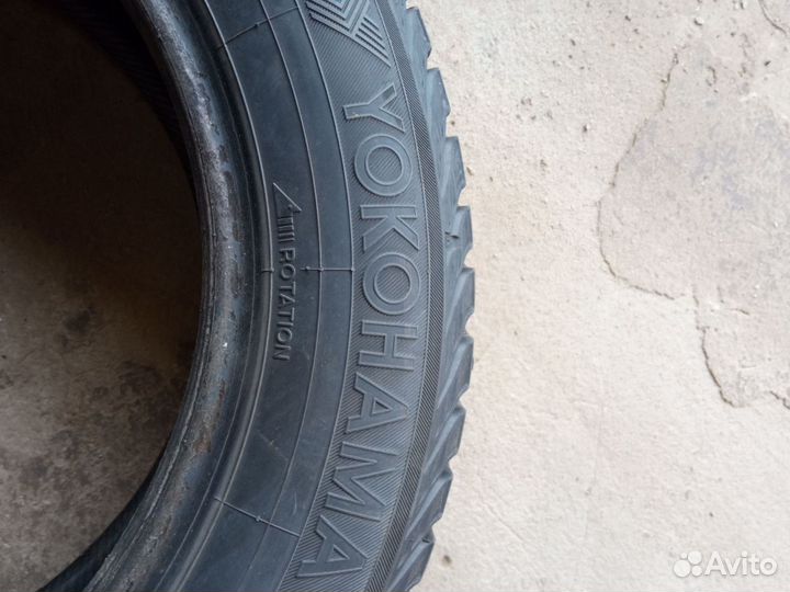 Yokohama IceGuard Stud IG65 20.5/60 R16 96T