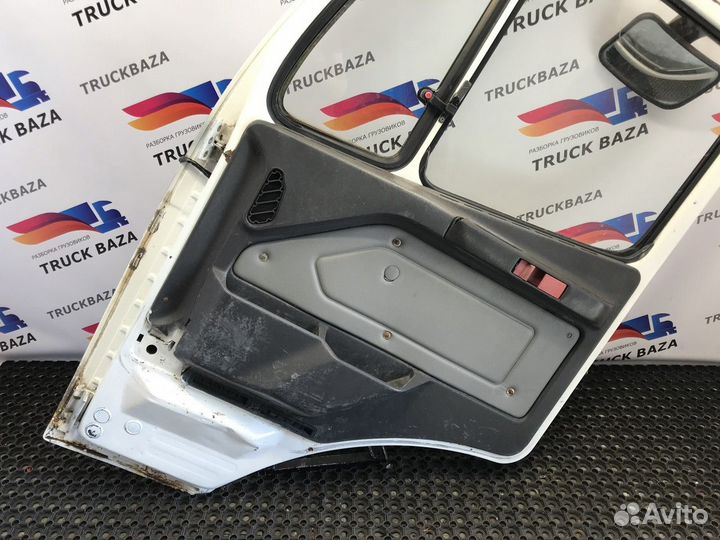 Дверь правая Mercedes-Benz Неопознанная модель