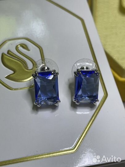 Swarovski серьги пусеты новые Millenia