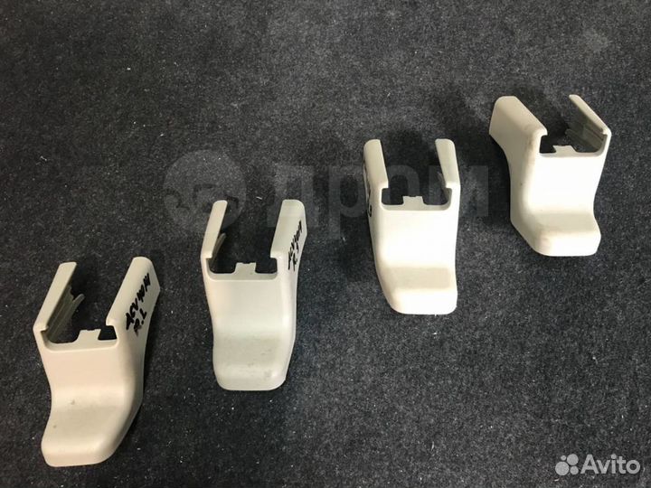 Заглушка крепления сиденья Toyota Camry ACV40