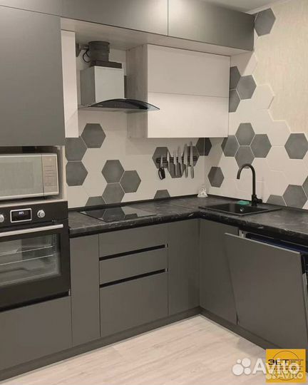 Угловой кухонный гарнитур