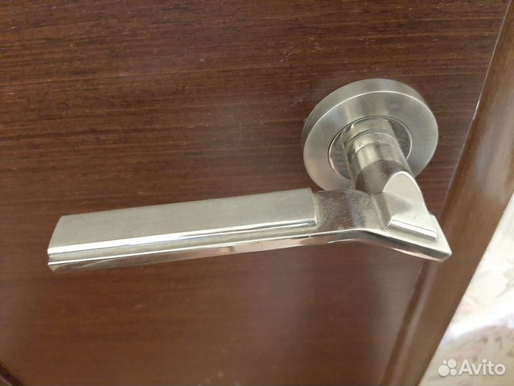 Дверные ручки