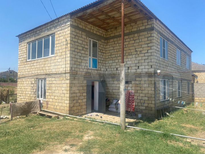 Дом 290 м² на участке 10,2 га