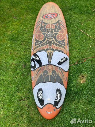 Доски для виндсерфинга Slalom и Fast Freeride