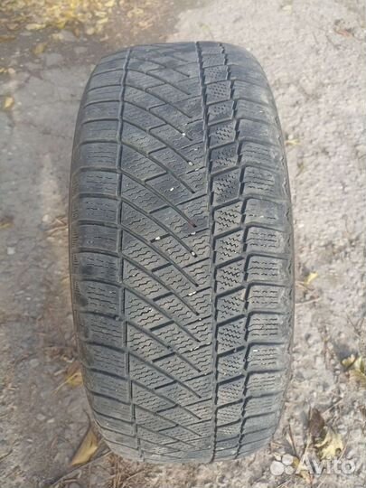 Continental ContiVikingContact 6 215/55 R17 98T