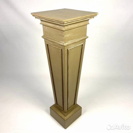 Винтажная колонна-пьедестал второй половины хх века