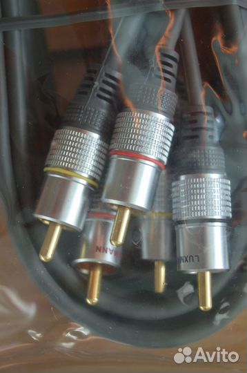 Новый кабель Luxmann 3RCA-3RCA 1м