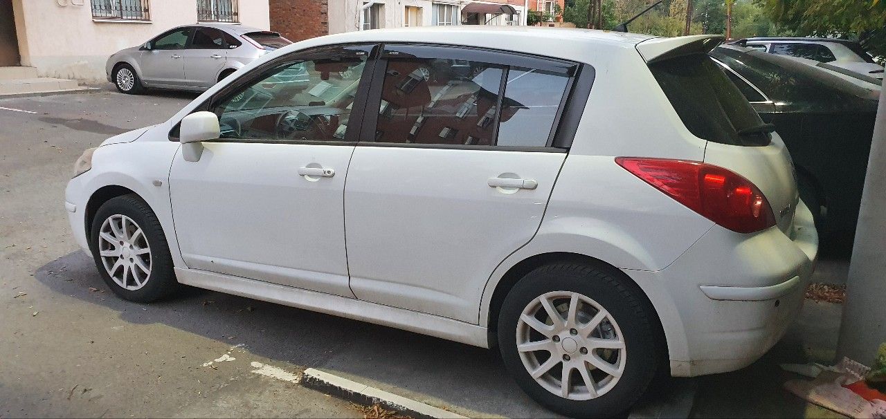 Nissan Tiida: фото владельца